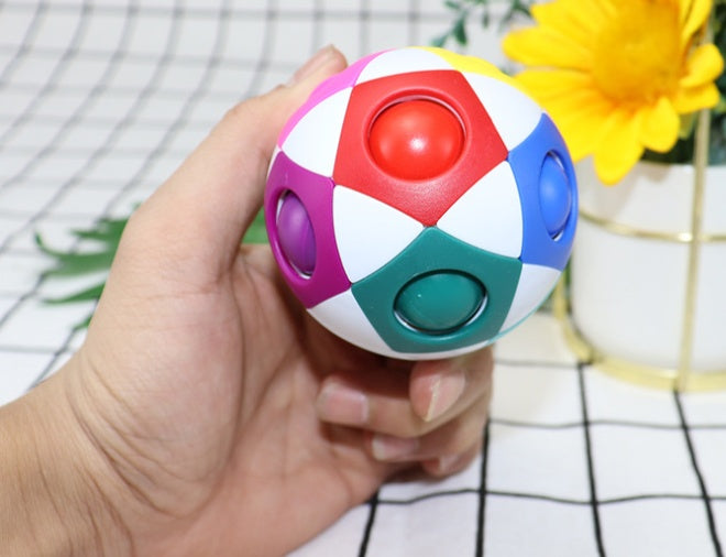 Cubo Mágico Bola Arco-Íris de Futebol Anti-Stress com 12 Furos - Brinquedo Intelectual